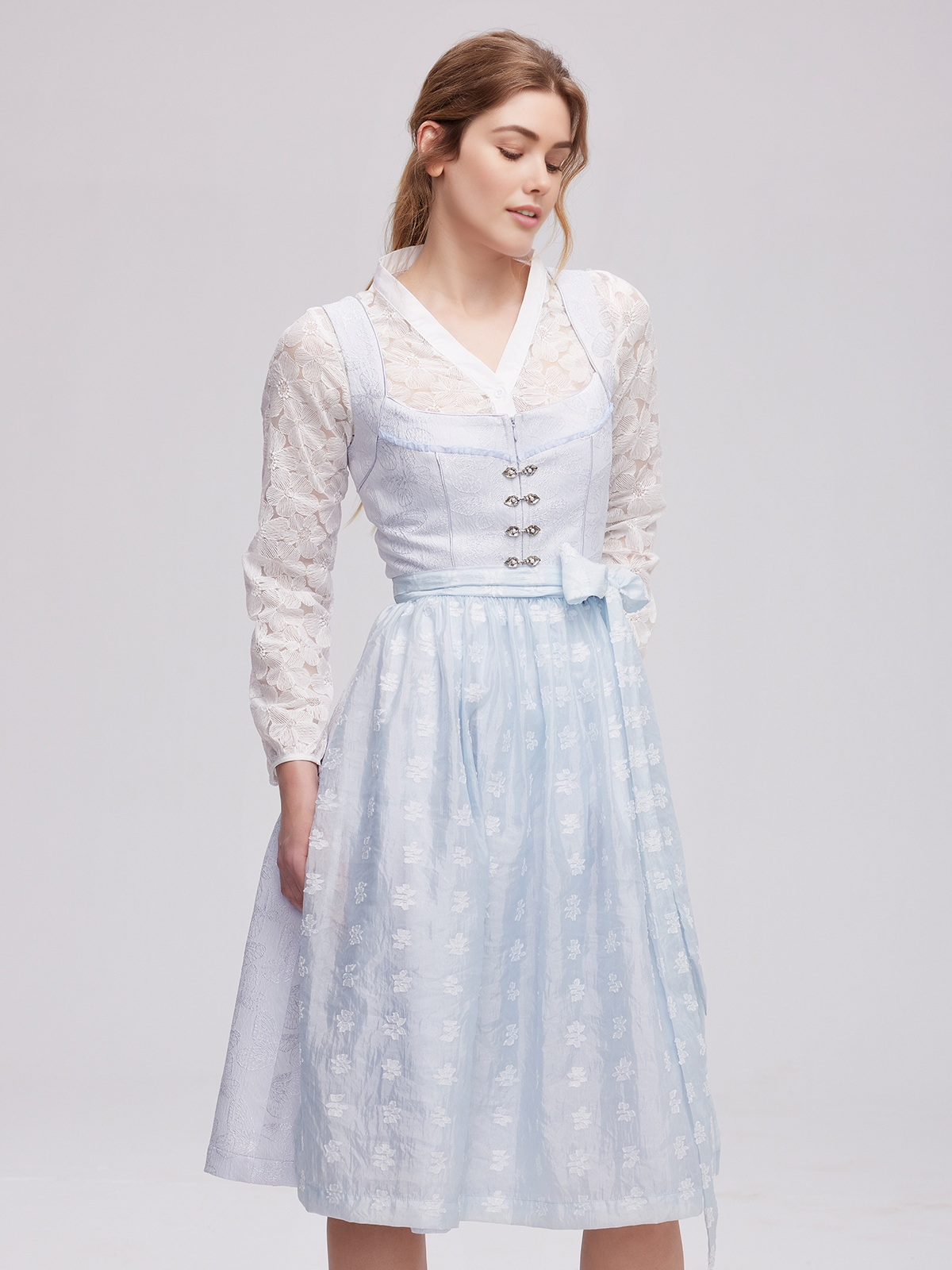 Hochwertiges blaues Dirndl von Ehreer